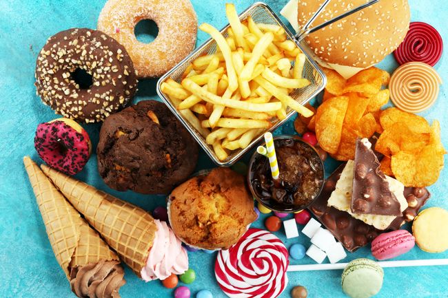 跑前吃高脂肪食物恐引起側腹痛、抽筋