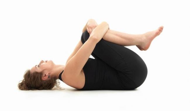 壓腿排氣式 Wind Relieving Pose