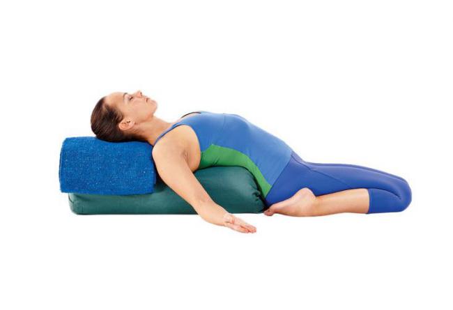 仰臥英雄式（Reclining Hero Pose）