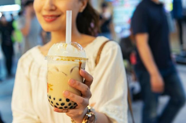 珍珠奶茶冰涼甜飲