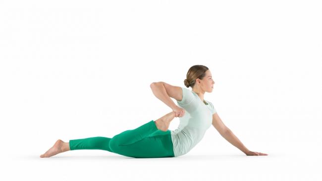 半蛙式 Half frog pose