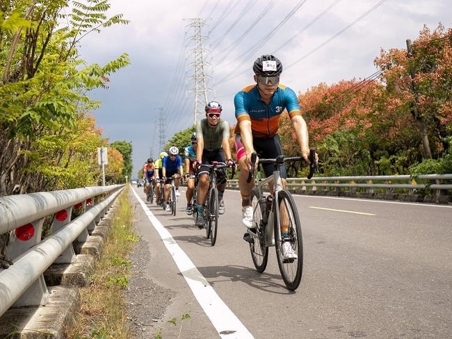 有幸福公路之稱的185沿山公路