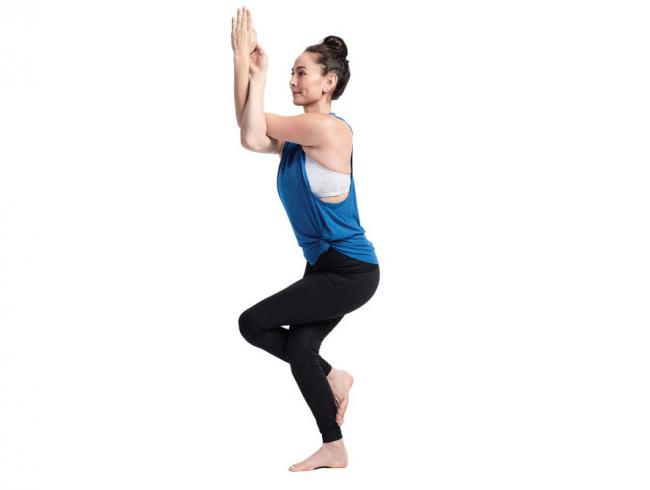 鷹式 Eagle pose