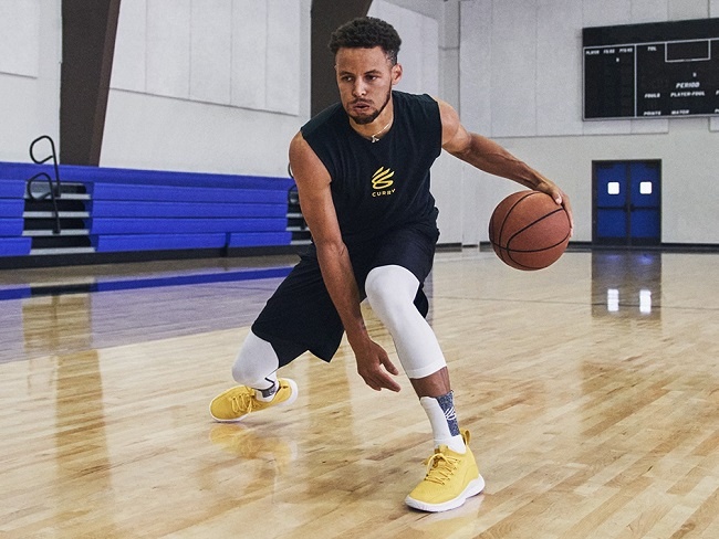 Stephen Curry全新籃球戰靴CURRY FLOW 8