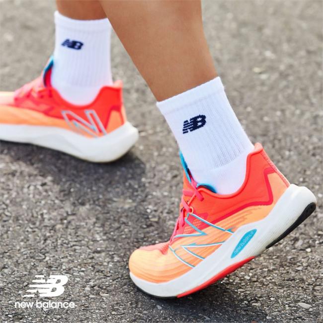 New Balance FuelCell Rebel v2