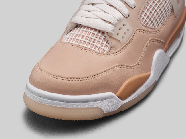 Air Jordan IV 