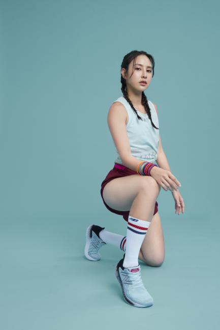 房思瑜詮釋 New Balance 1080v11 夏日新色 
