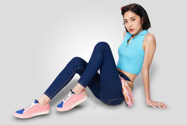 SKECHERS x ONE PIECE V’LITES 羅賓限定款