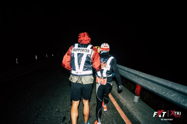 FXT每位選手都需備有一台補給車與補給員