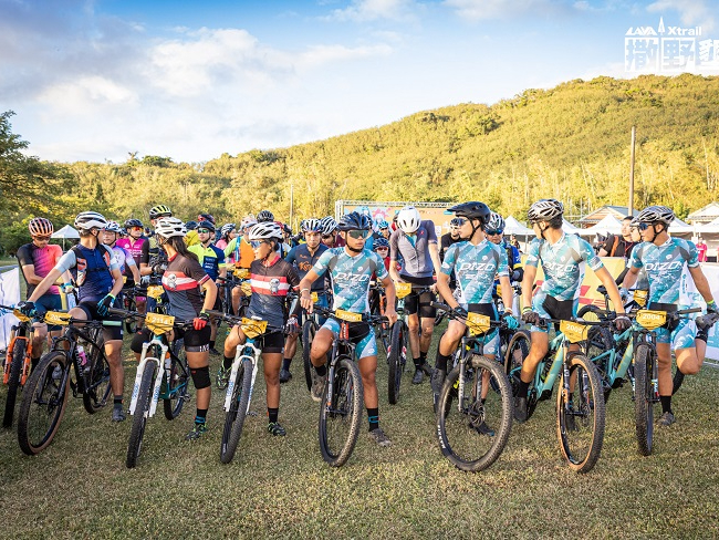 越野登山車首日登場