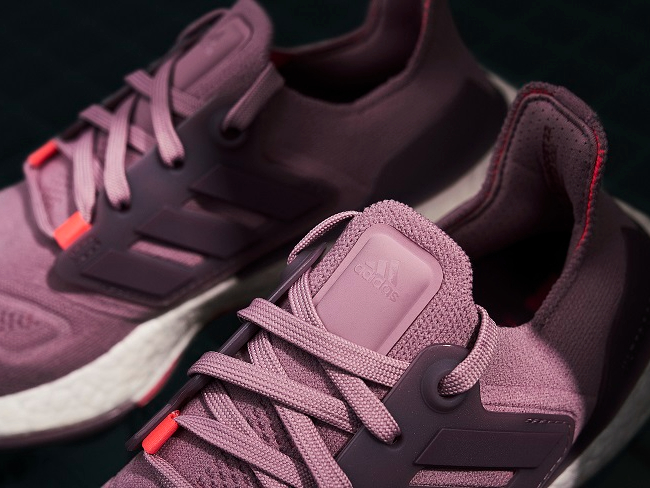 adidas UltraBOOST 22