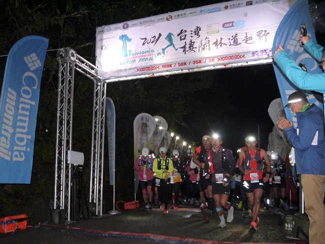 棲蘭林道越野