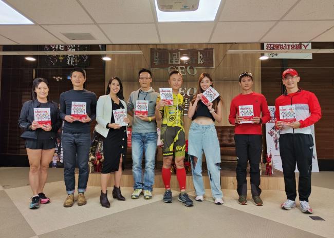 書中8位作者參與《狂飆的 18 鐵人》台北加開場新書分享會，（左起）林玉芳、范永奕、李詹瑩、林金財、陳彥良、王心恬、江晏慶、黃柏青