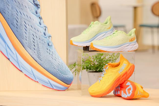 HOKA CLIFTON 8 