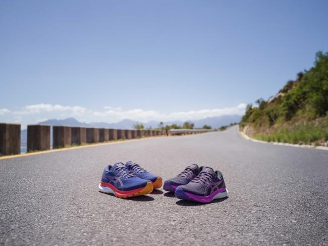 GEL-KAYANO