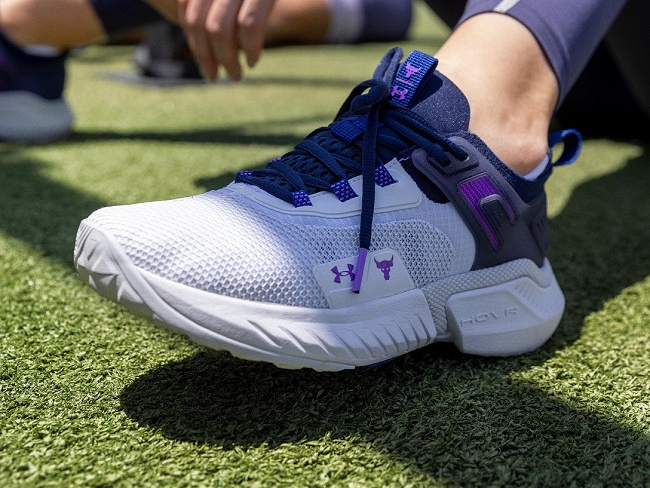 UNDER ARMOUR