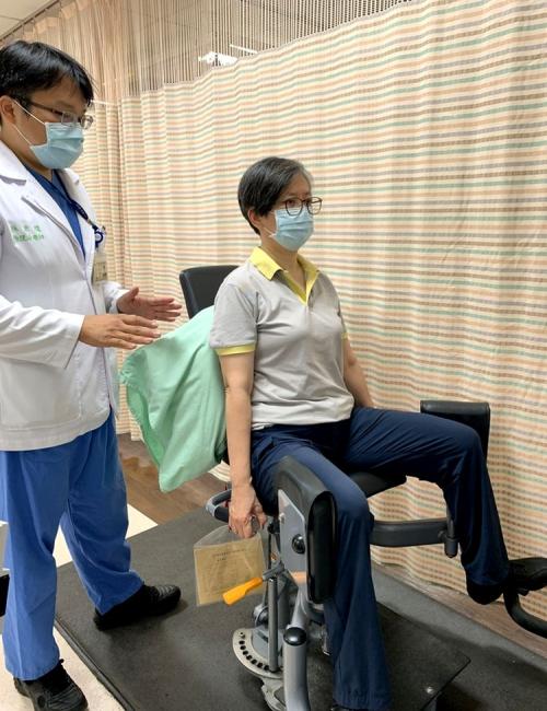 大腿外展訓練 