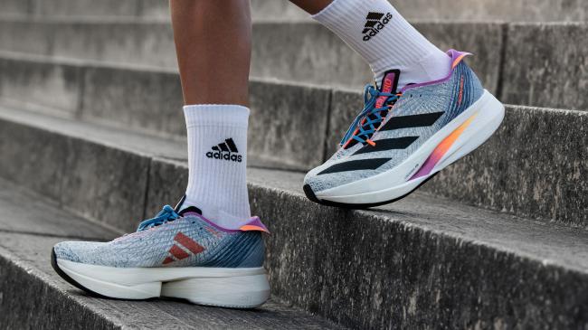 adidas頂級的 PRIME X2 Strung 旗艦概念跑鞋