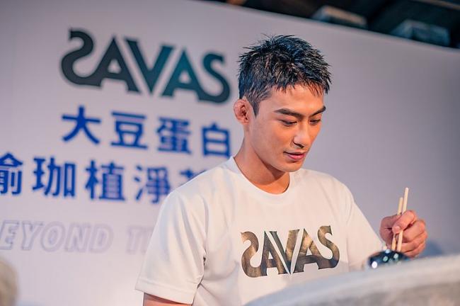 明治代言人楊勇緯