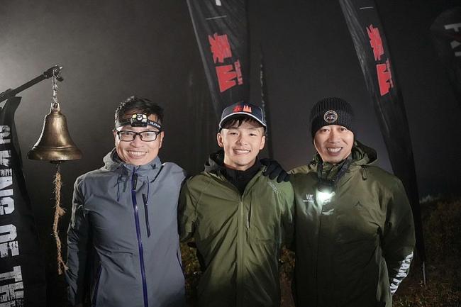 (左起) 泰山策略長雷松清、吳承泰、鐵人工廠羅威士Jovi