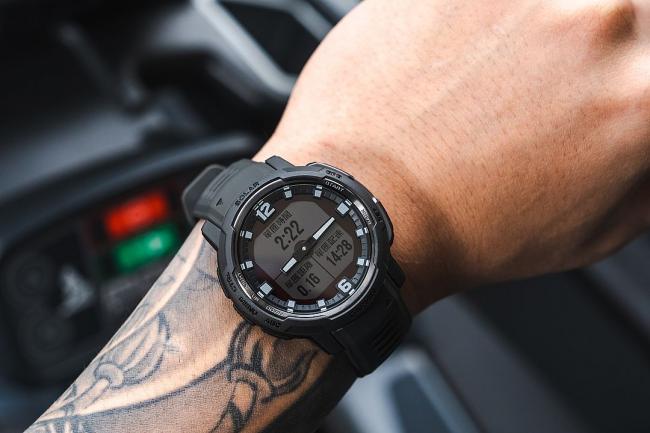 Garmin Instinct Crossover智慧錶的跑步項目紀錄