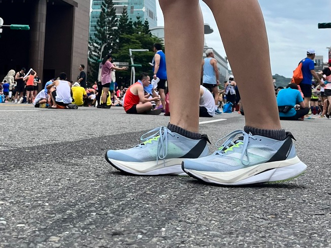 ADIZERO BOSTON 12