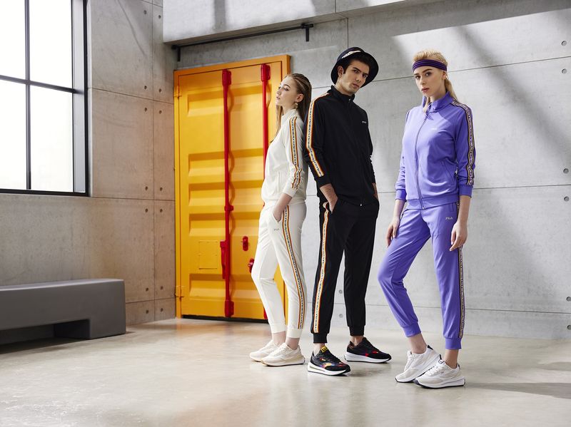 FILA 2022運動時尚新品    靓色復古套裝、潮流鞋履、超萌童鞋齊發