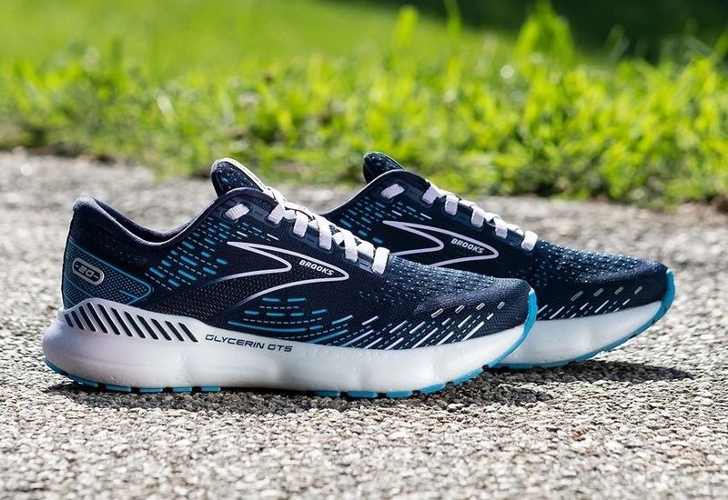 挑戰舒適度極限！ BROOKS GLYCERIN 20 氮氣中底開啟長跑無限續航力