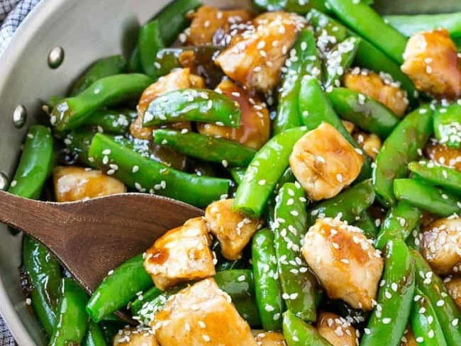 低醣料裡的蜂蜜芝麻雞丁簡單又美味