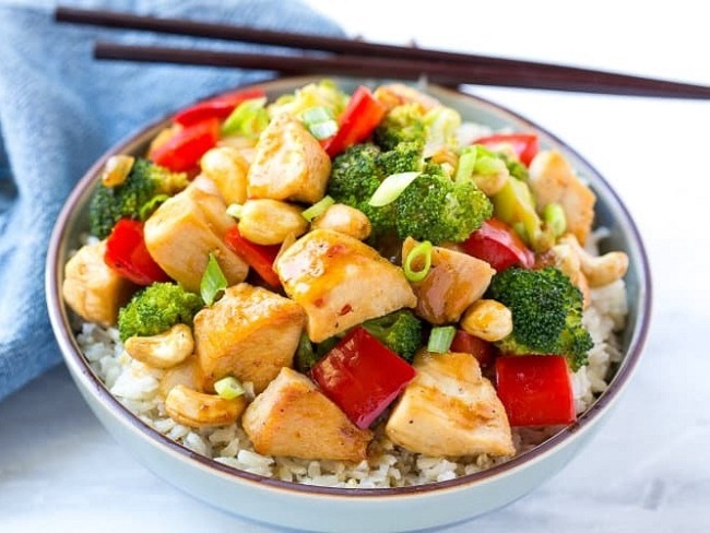 堅果香辣炒雞丁美味又好下飯